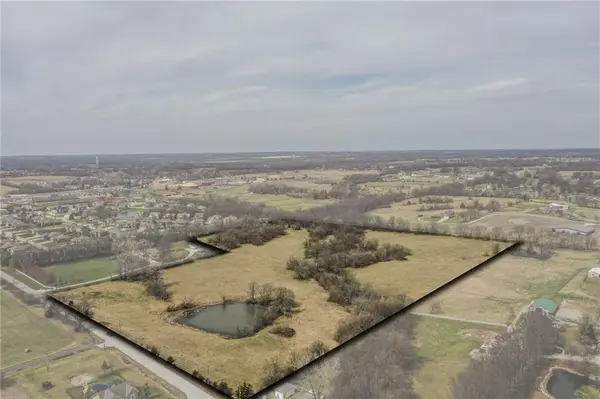 211th Peculiar WAY, Peculiar, MO 64078