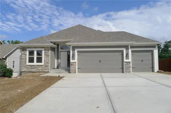 11440 N Auburndale CIR,  Kansas City,  MO 64157