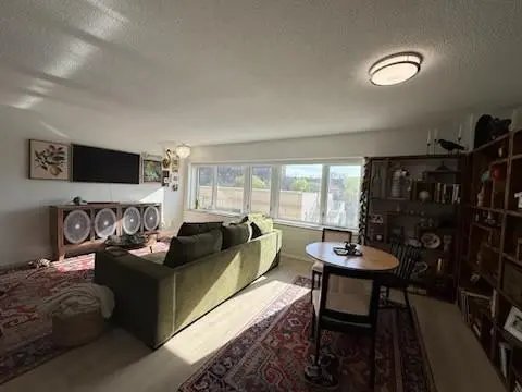 4545 Wornall RD, Kansas City, MO 64111