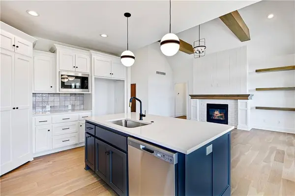 13481 W 174th PL, Overland Park, KS 66221