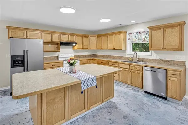 6301 SW Ana DR, Kingston, MO 64650