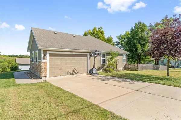 13663 Barber AVE, Bonner Springs, KS 66012