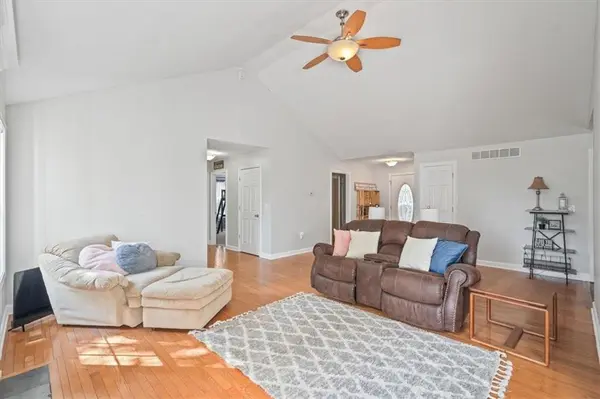 13663 Barber AVE, Bonner Springs, KS 66012