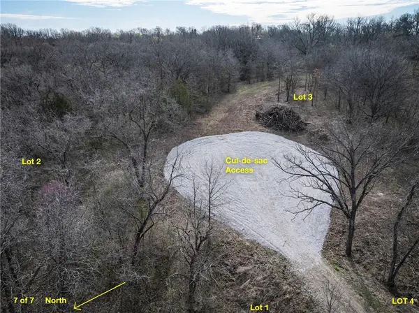 1515 S Buckner Tarsney RD, Buckner, MO 64016