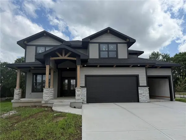 15381 W 162nd ST, Olathe, KS 66062
