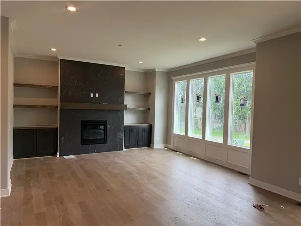 15381 W 162nd ST, Olathe, KS 66062