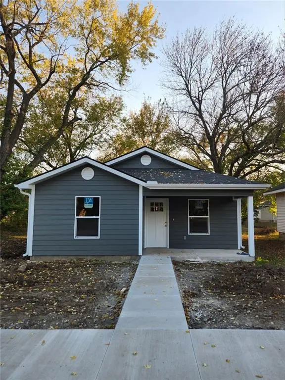306 E Adams ST, Pittsburg, KS 66762