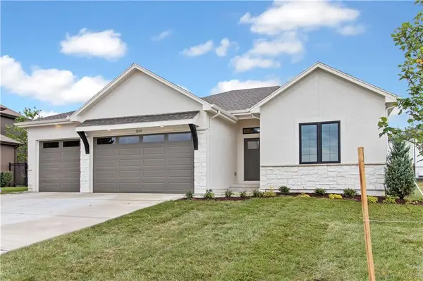 2601 NE Crestview ST, Blue Springs, MO 64029
