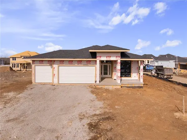 25008 W 141st TER, Olathe, KS 66061