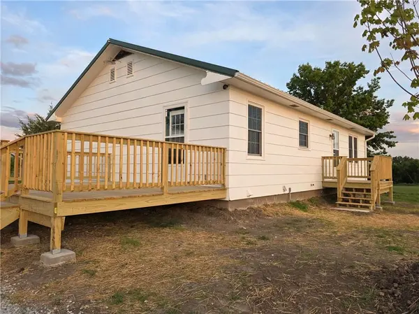 33110 CR 230 RD, Bosworth, MO 64623