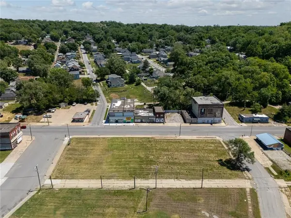 5002-5026 King Hill AVE, St Joseph, MO 64504