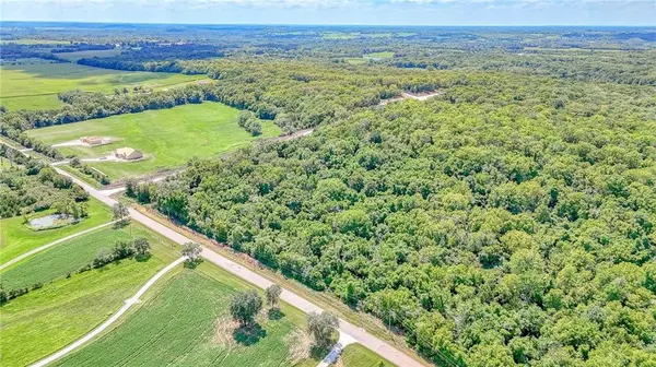 Lot 8 Deer View Estates RD, Holden, MO 64040