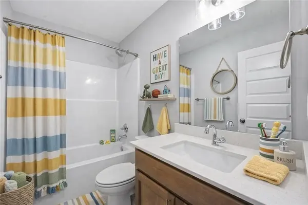 706 Glenn CIR, Raymore, MO 64083