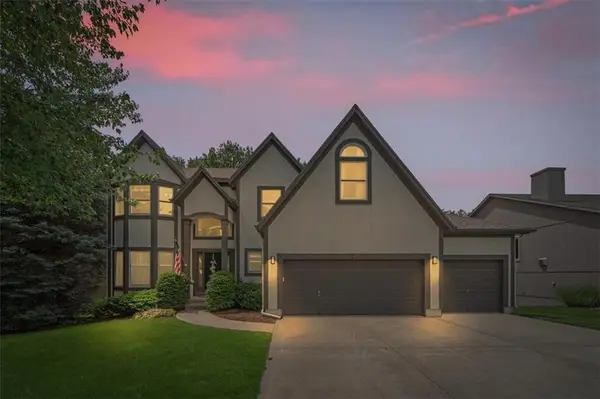 4638 Aminda ST, Shawnee, KS 66226