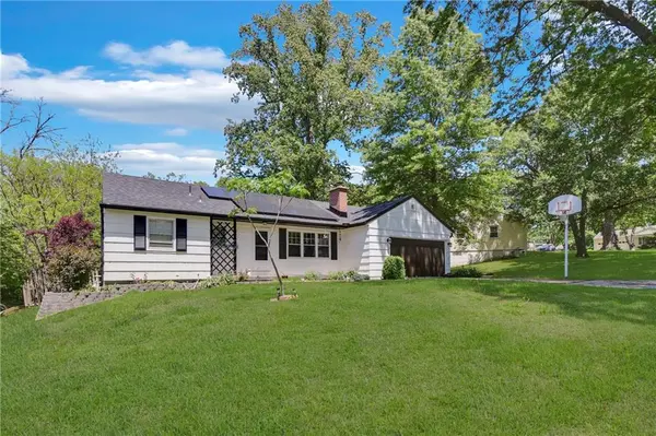 11312 E 48th TER, Kansas City, MO 64133