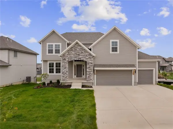 19787 W 114th PL, Olathe, KS 66061