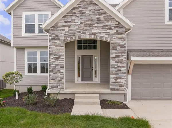 19787 W 114th PL, Olathe, KS 66061