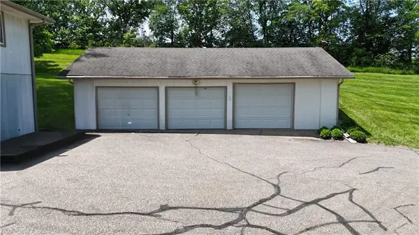 27 Partridge DR, Agency, MO 64401