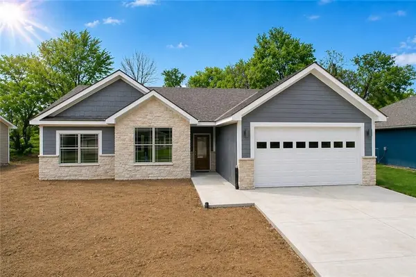1318 Kristie CIR, Excelsior Springs, MO 64024