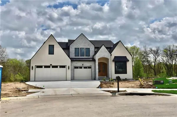 8377 NE 77th TER, Kansas City, MO 64158
