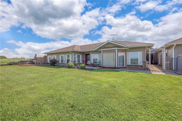 10804 Wellman RD, Mclouth, KS 66054