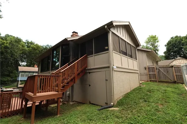 10920 E 71st TER, Raytown, MO 64133