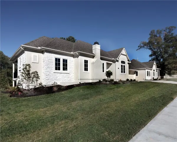 7237 Allman DR,  Shawnee,  KS 66217