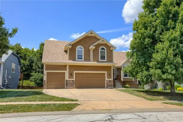 20918 Larkspur AVE,  Peculiar,  MO 64078