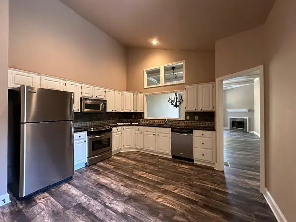 10311 Garnett ST, Overland Park, KS 66214