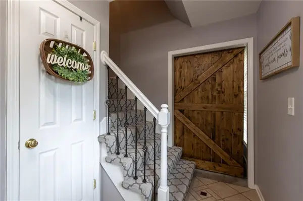 3743 NE Woodland CT, Lee's Summit, MO 64064