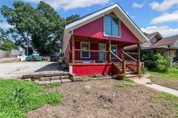 6012 E 16th ST, Kansas City, MO 64126