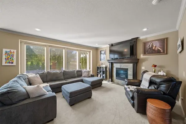 216 SW Ansel Adams DR, Lee's Summit, MO 64081