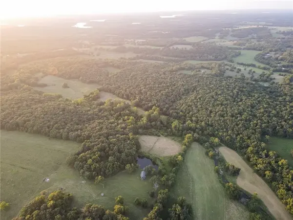 0000 S 162nd RD, Humansville, MO 65613