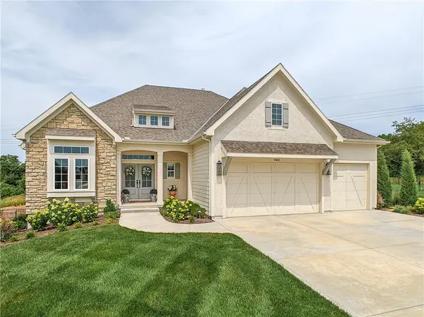 9302 W 167 TER, Overland Park, KS 66085