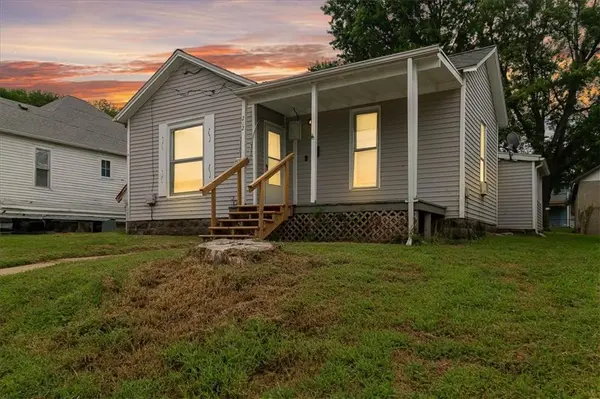 212 W North ST, Warrensburg, MO 64093