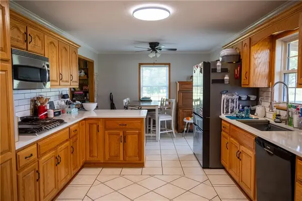 32485 W 399th ST, Osawatomie, KS 66064