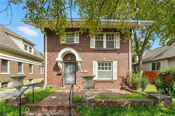 2639 Charlotte ST, Kansas City, MO 64108