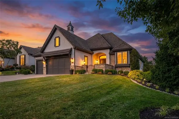 114 Wolsey Bridge Pkwy, Loch Lloyd, MO 64012