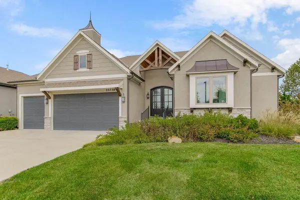 25738 W 96 ST,  Lenexa,  KS 66227