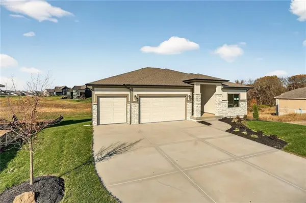 7620 N Booth AVE, Kansas City, MO 64158