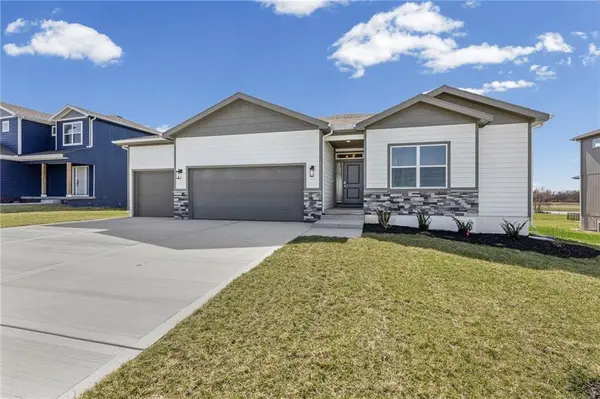 18615 W 193rd ST, Spring Hill, KS 66083