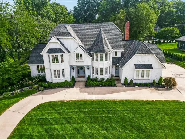 12635 Juniper CIR,  Leawood,  KS 66209