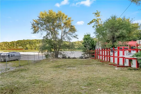 1119-1125 Merriam LN, Kansas City, KS 66103