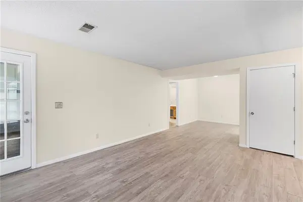 12659 W 110th TER, Overland Park, KS 66210