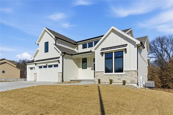 8364 NE 77TH TER, Kansas City, MO 64158