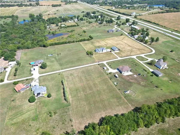 22970 Rolling Hills DR, Sedalia, MO 65301