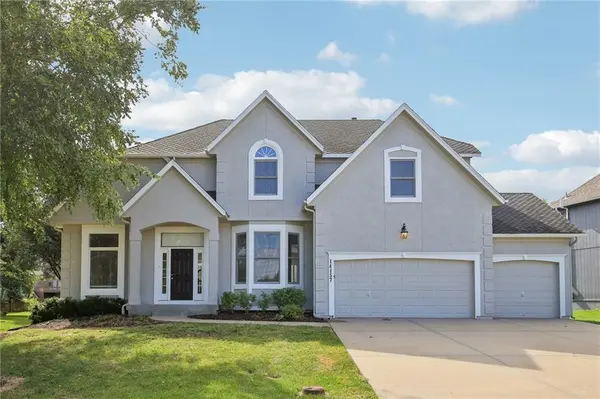 14157 Bond ST, Overland Park, KS 66221