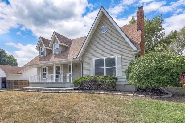 1124 Amesbury AVE, Liberty, MO 64068
