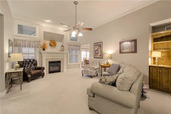 1004 Hackberry CT, Liberty, MO 64068