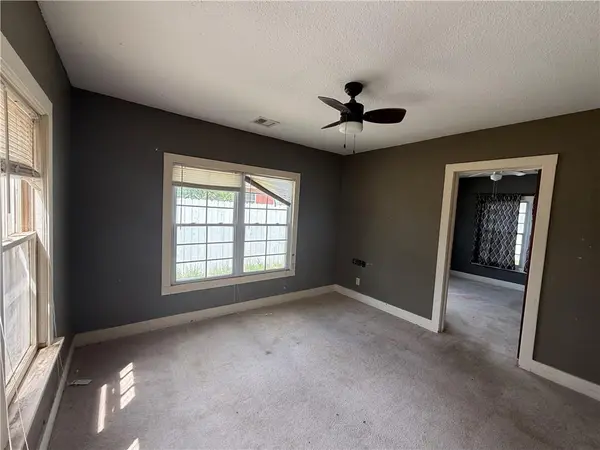 206 First ST, Garden City, KS 67846